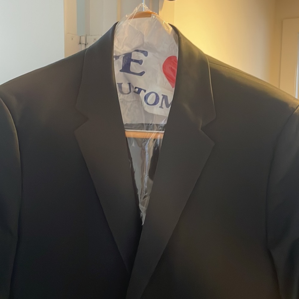 Theory blazer size 44 in pristine condition, worn once or twice.